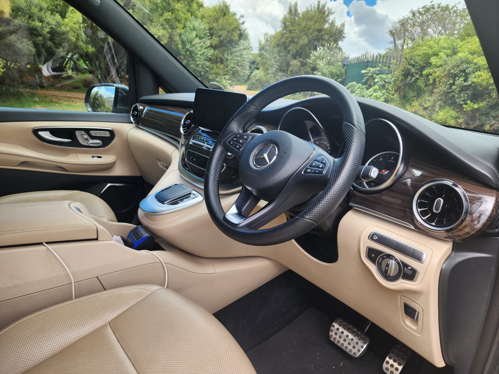 Mercedes-Benz V-Class interior